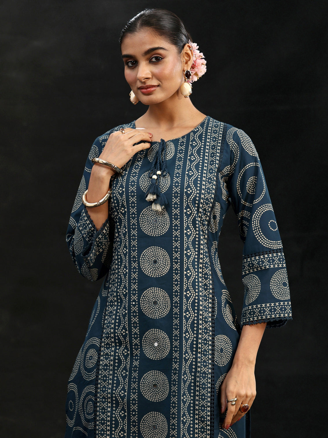 Mameraa Indigo Blue Bandhani Cotton Straight Suit Set
