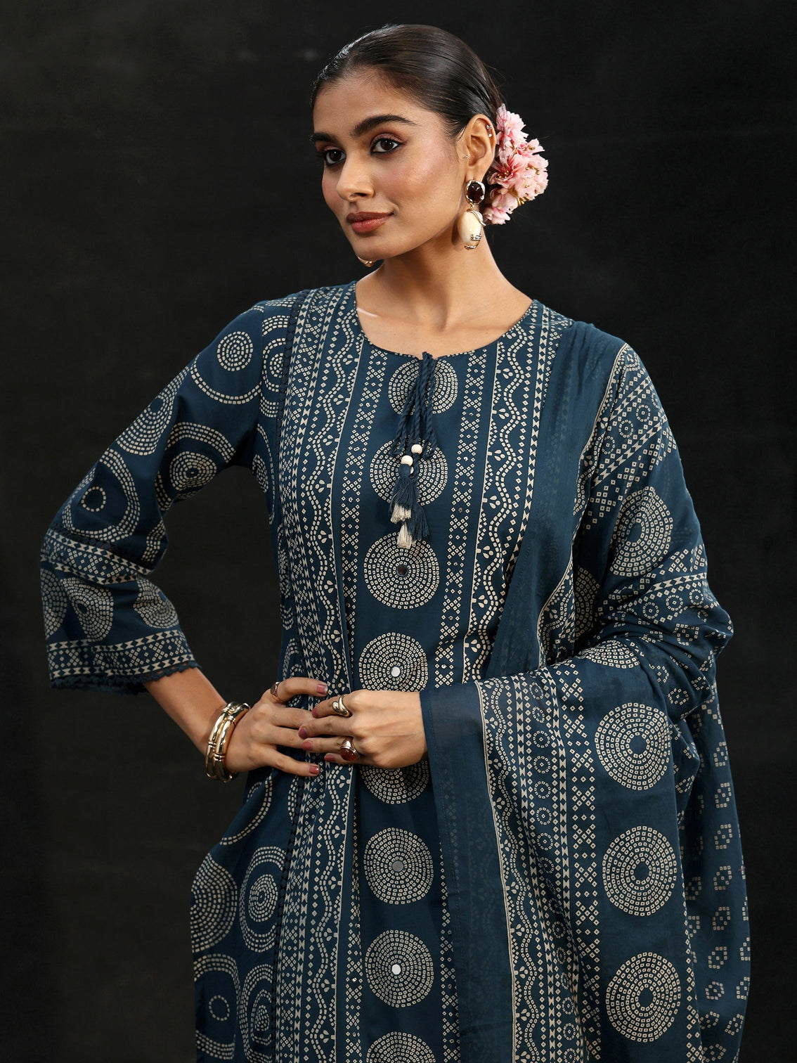 Mameraa Indigo Blue Bandhani Cotton Straight Suit Set