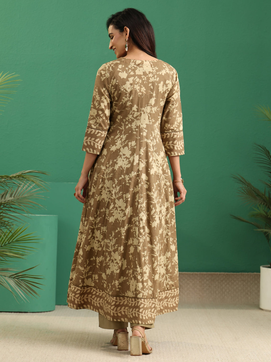 Mameraa Beige Floral Printed Cotton Kurta Set with Long Jacket
