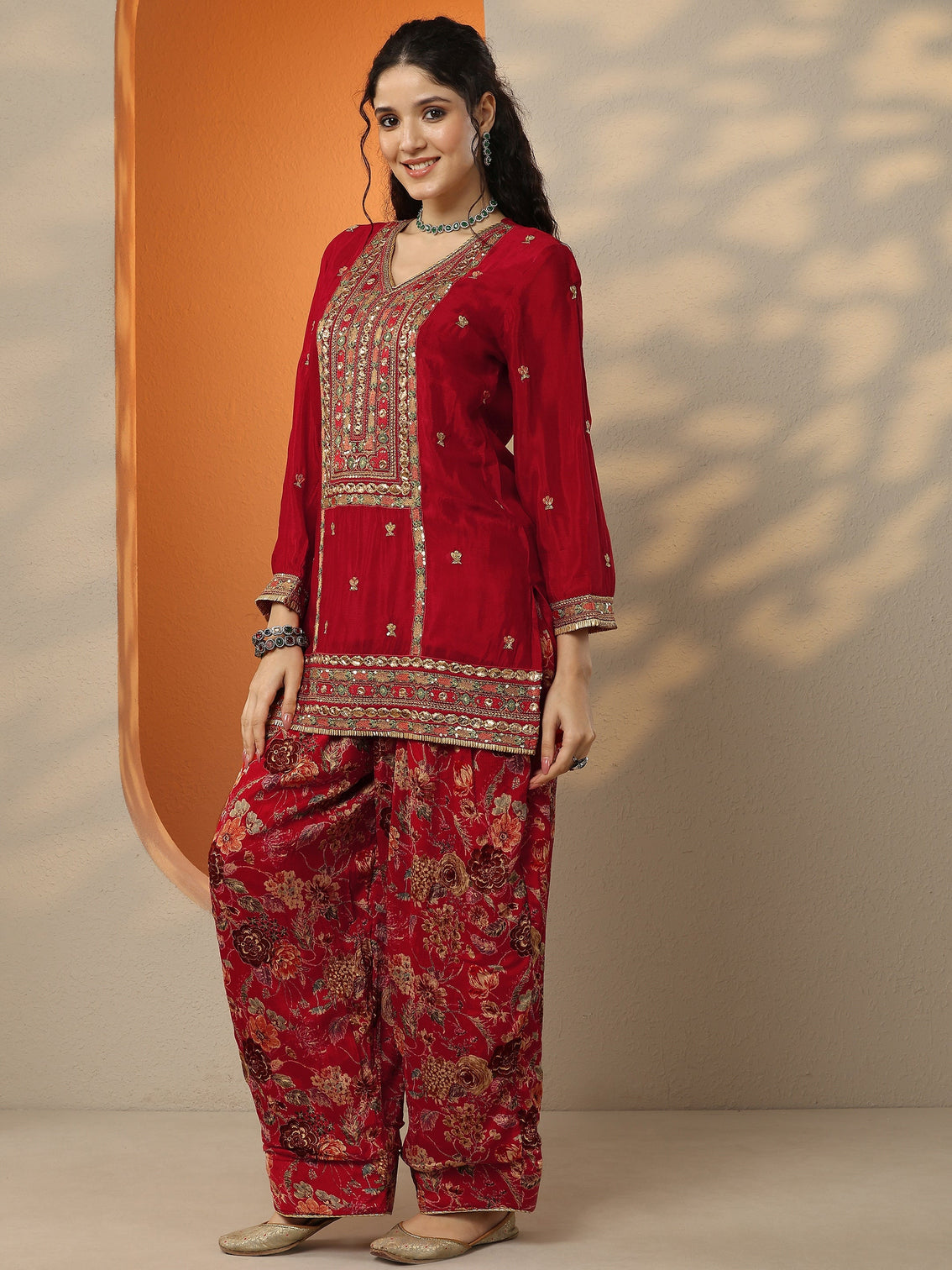 Mameraa Maroon Embroidered Chinon Straight Suit Set With Dupatta