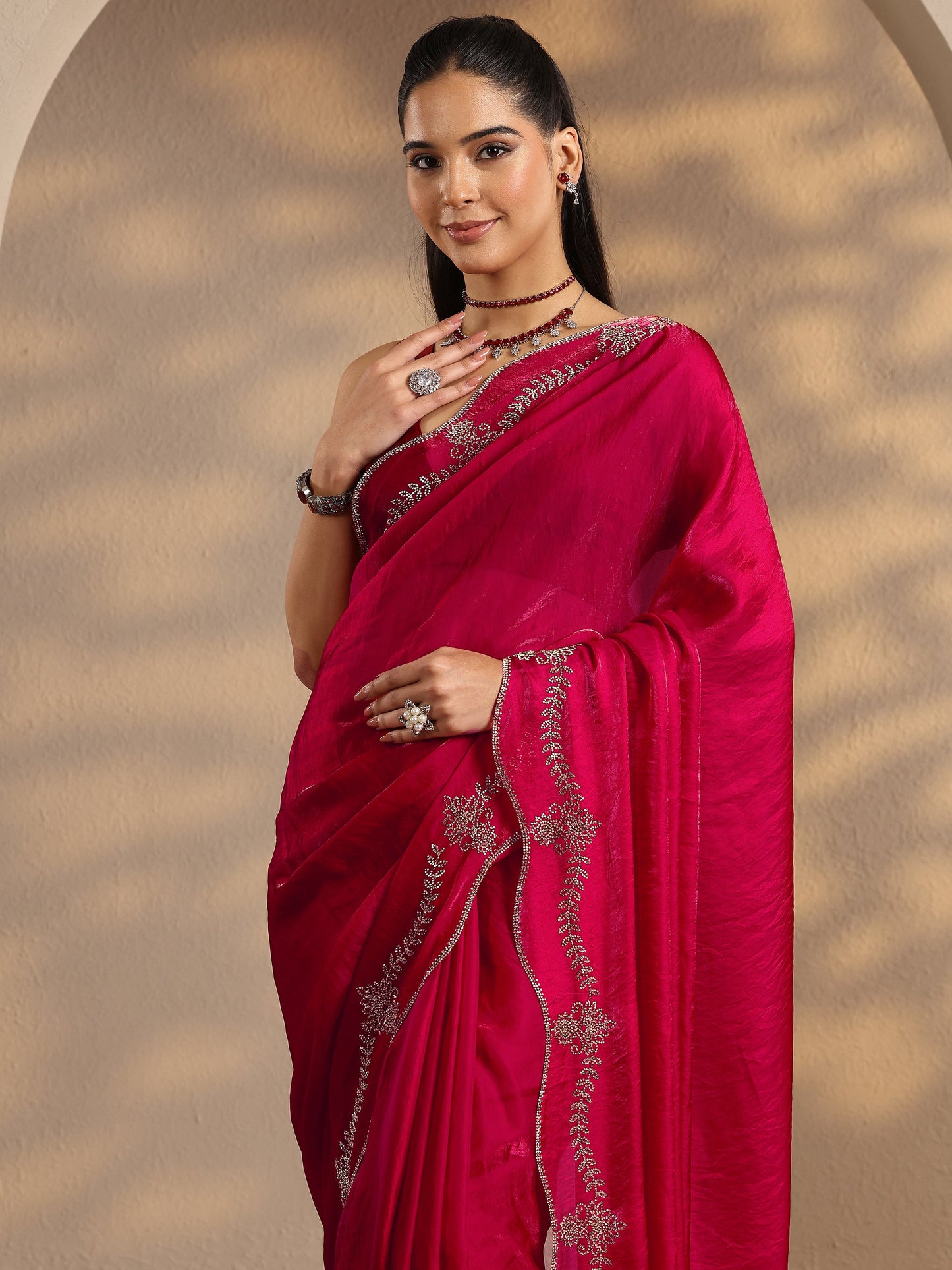 Libas Red Solid Silk Blend Saree With Unstitched Blouse Piece