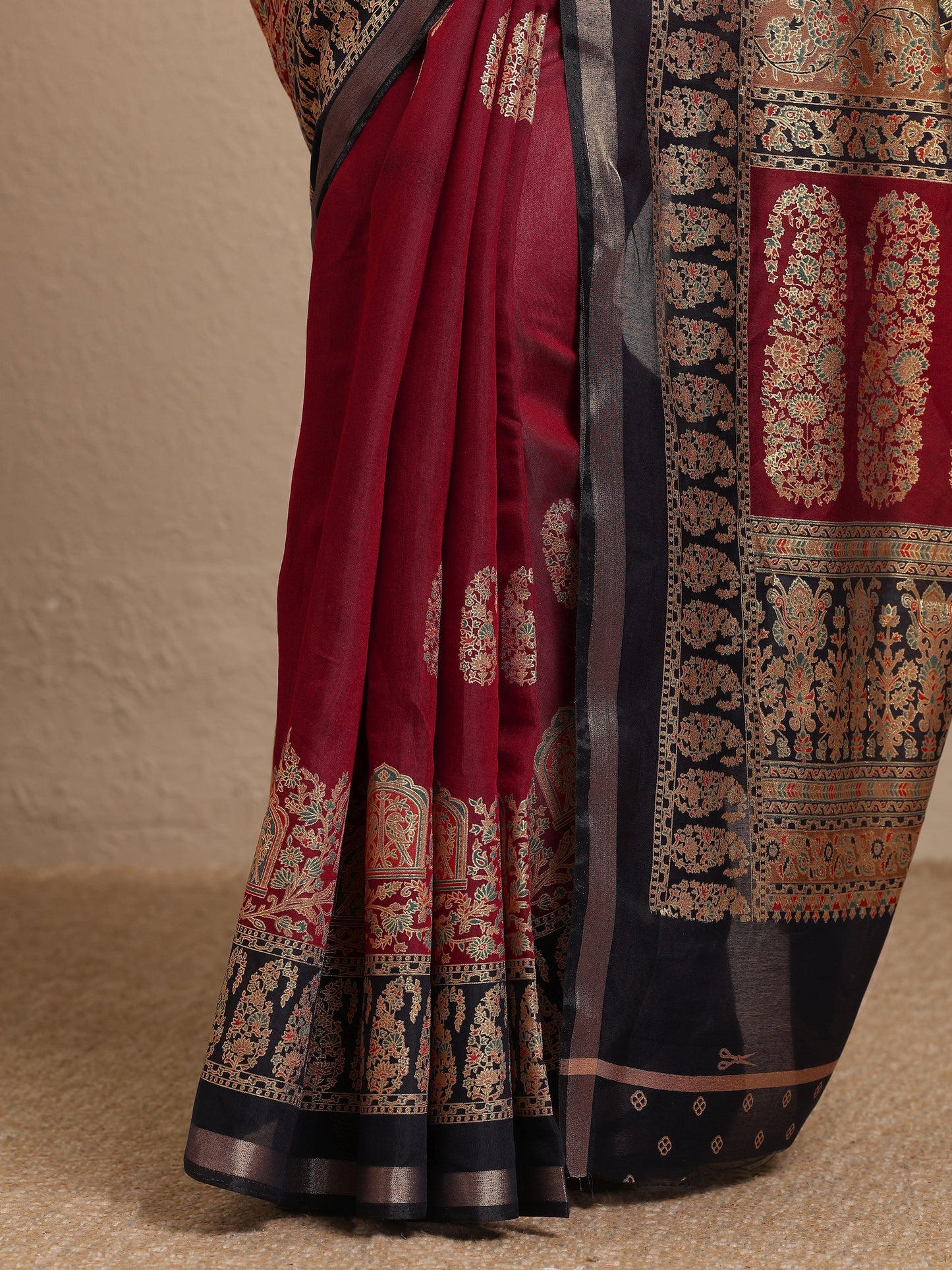 Libas Maroon Paisley Woven Design Banarsi Silk Blend Saree With Unstitched Blouse Piece