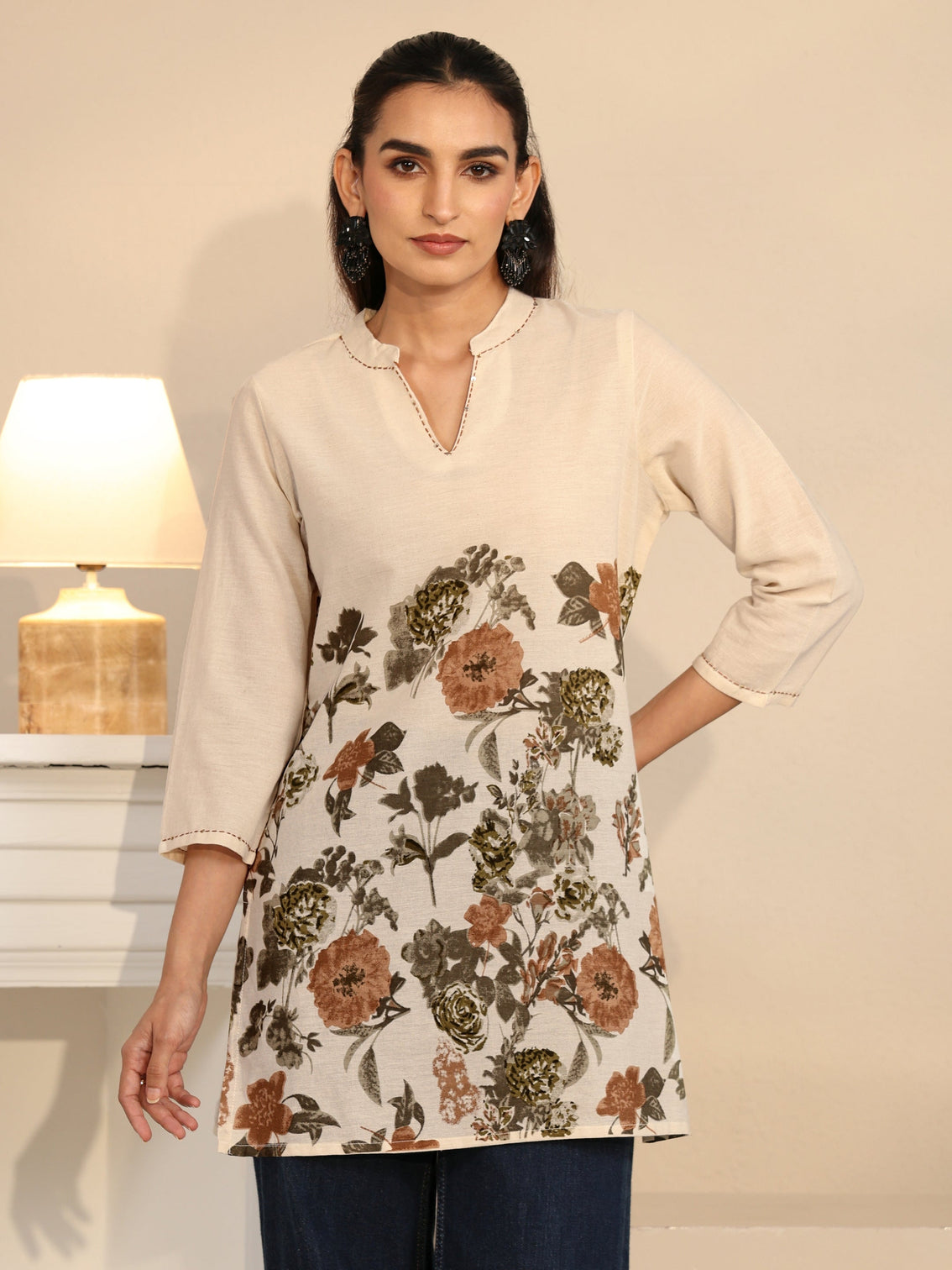 Mameraa Off White Floral Printed Cotton Blend Short Kurti