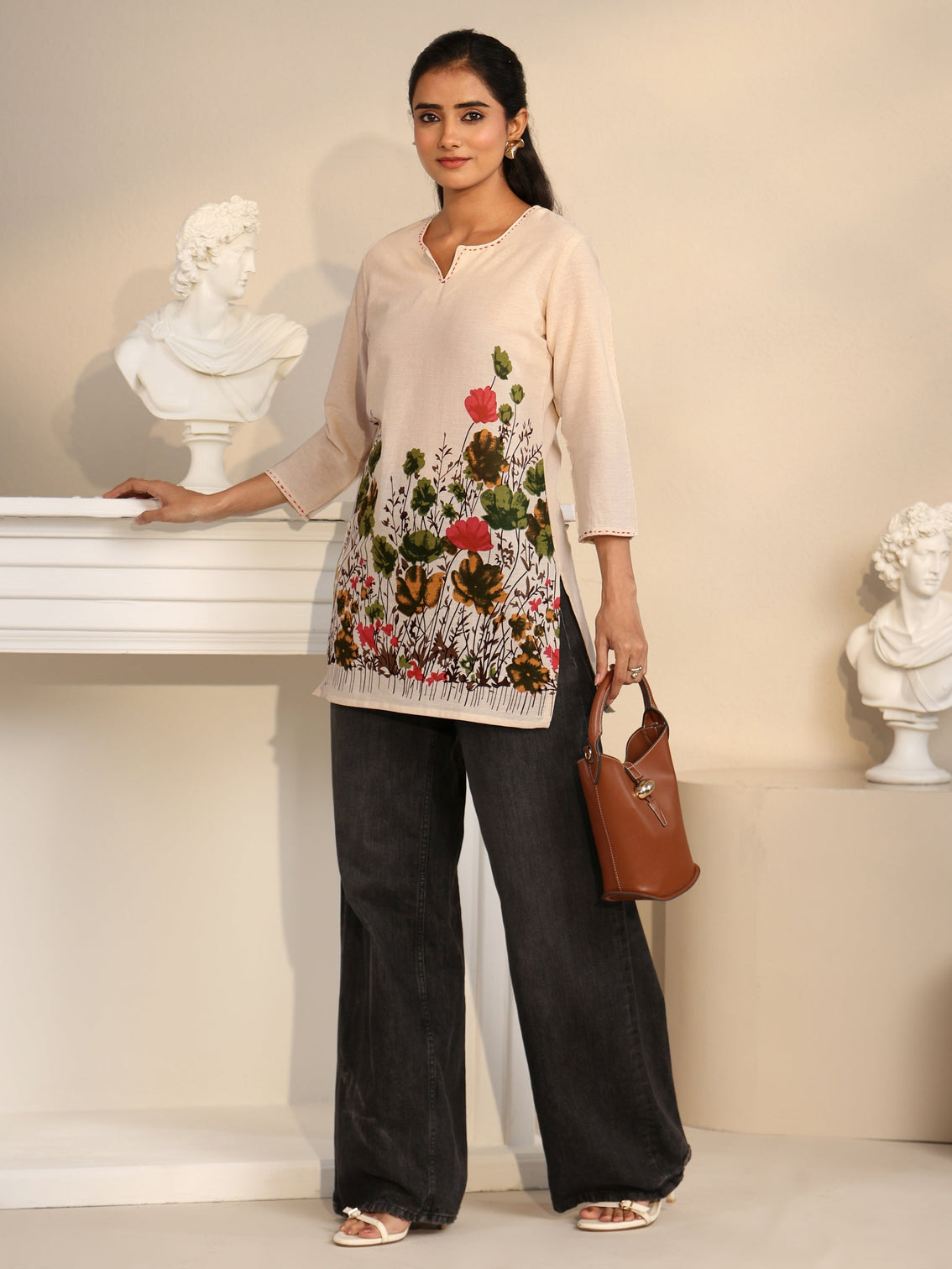 Mameraa Off White Floral Printed Cotton Blend Short Kurti