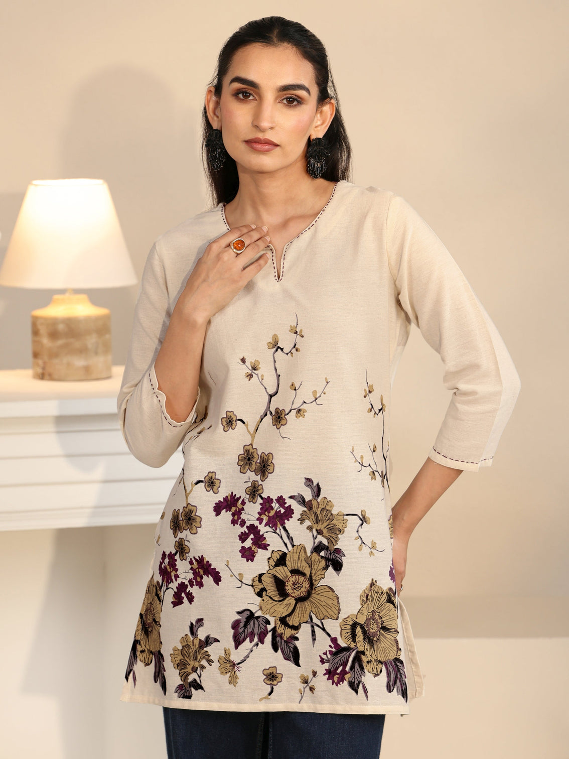 Mameraa Off White Floral Printed Cotton Blend Short Kurti