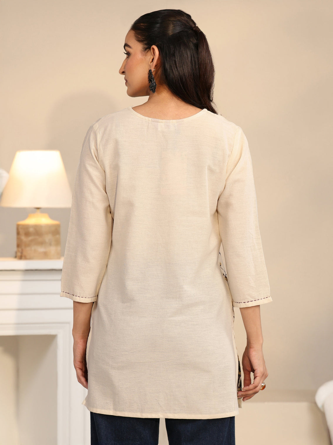 Mameraa Off White Floral Printed Cotton Blend Short Kurti