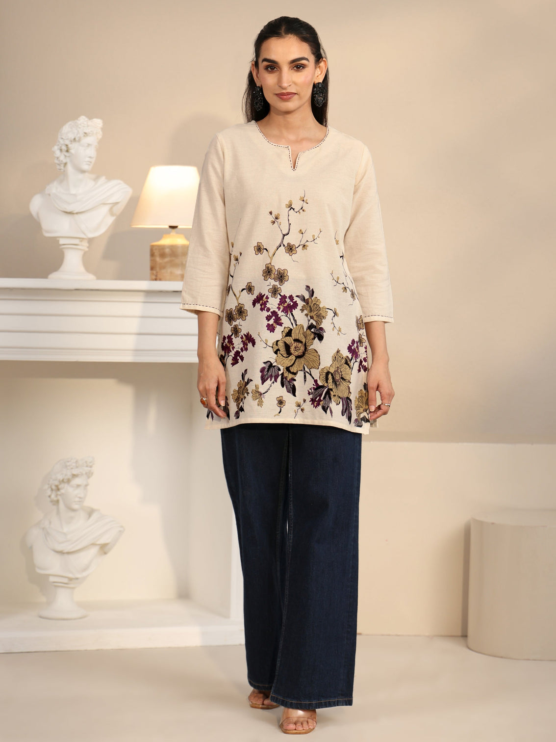 Mameraa Off White Floral Printed Cotton Blend Short Kurti