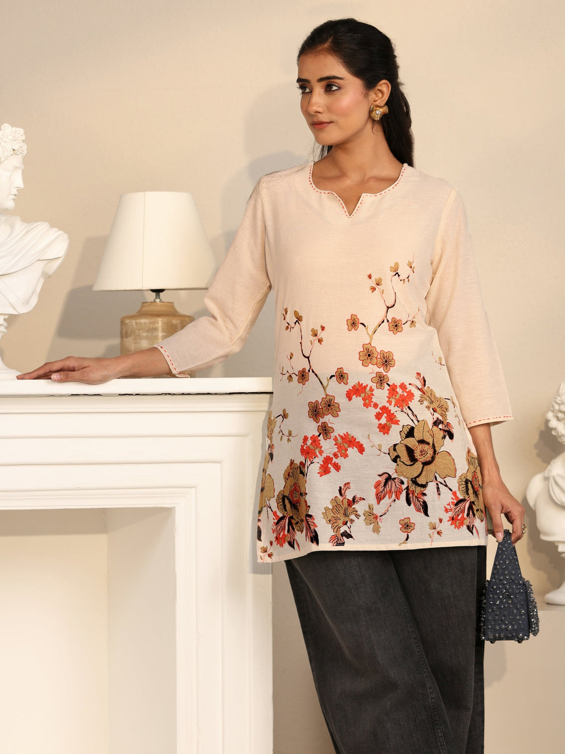 Mameraa Off White Floral Printed Cotton Blend Short Kurti