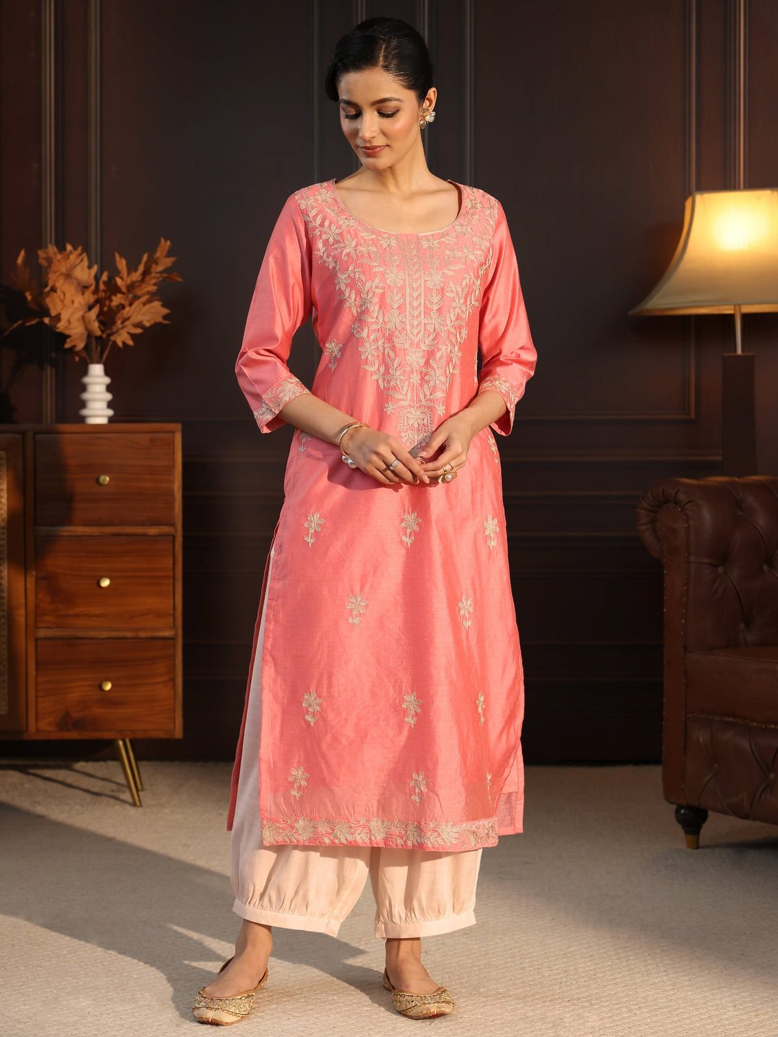 Mameraa Rose Pink Floral Embroidered Silk Blend Straight Kurta