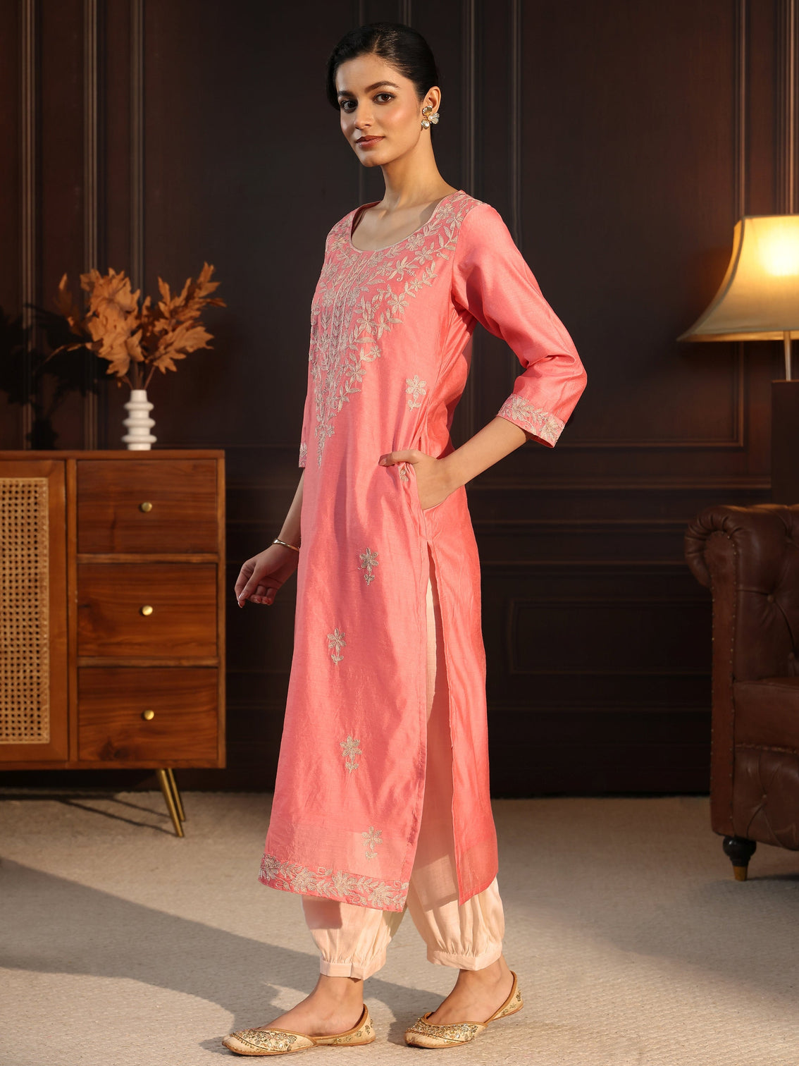 Mameraa Rose Pink Floral Embroidered Silk Blend Straight Kurta