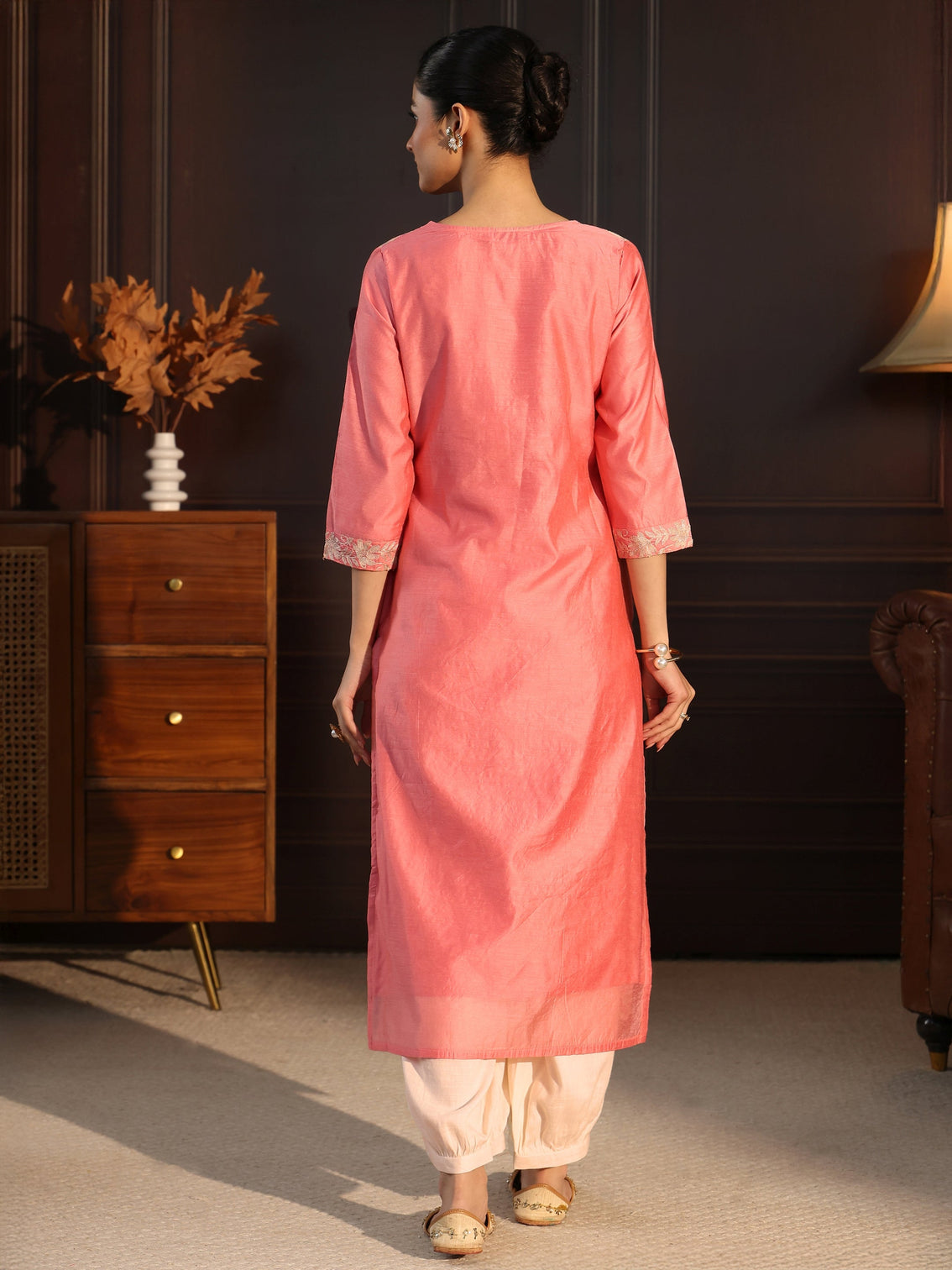 Mameraa Rose Pink Floral Embroidered Silk Blend Straight Kurta