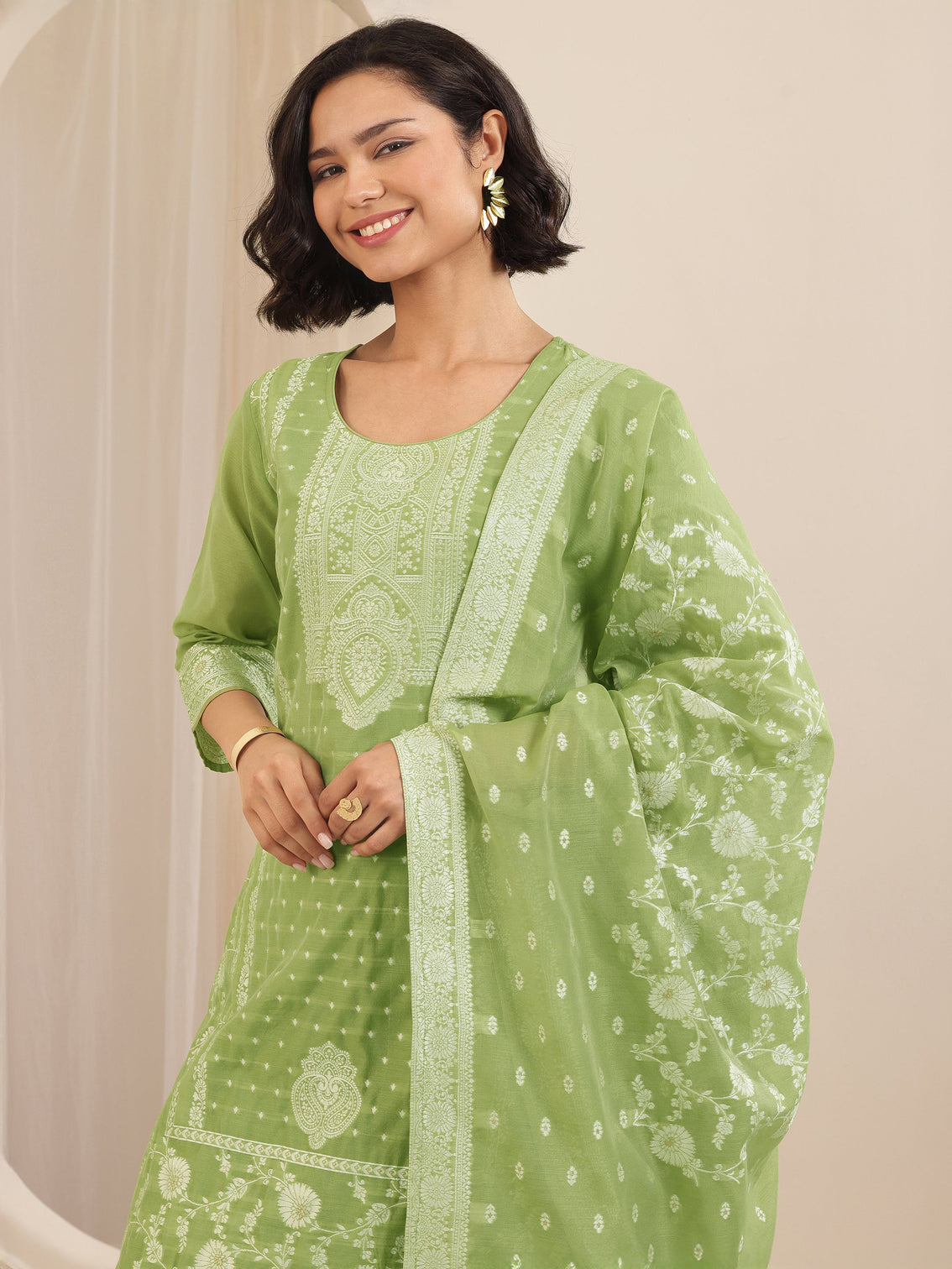Mameraa Green Self Design Chanderi Silk Straight Suit Sets With Dupatta