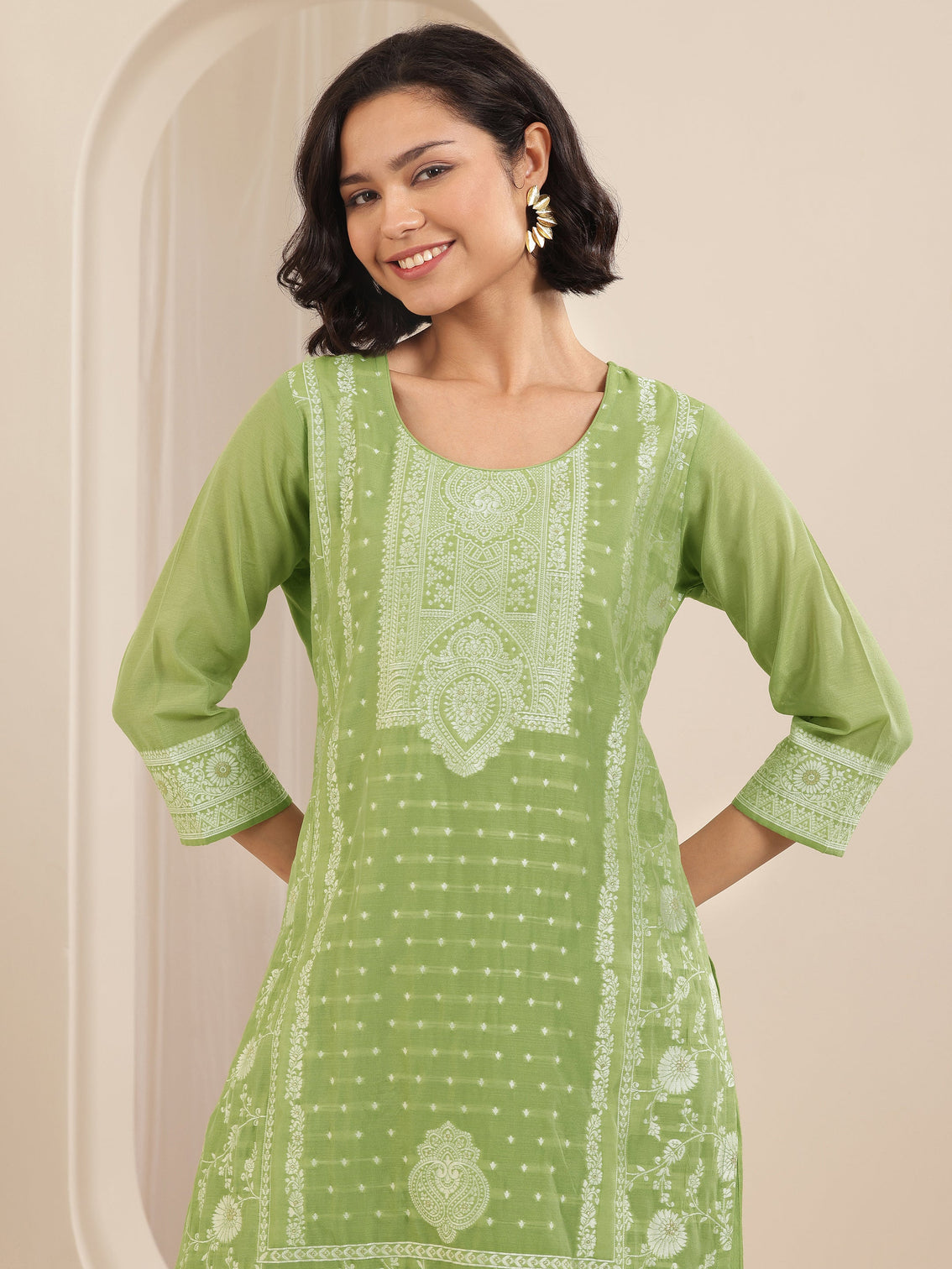 Mameraa Green Self Design Chanderi Silk Straight Suit Sets With Dupatta