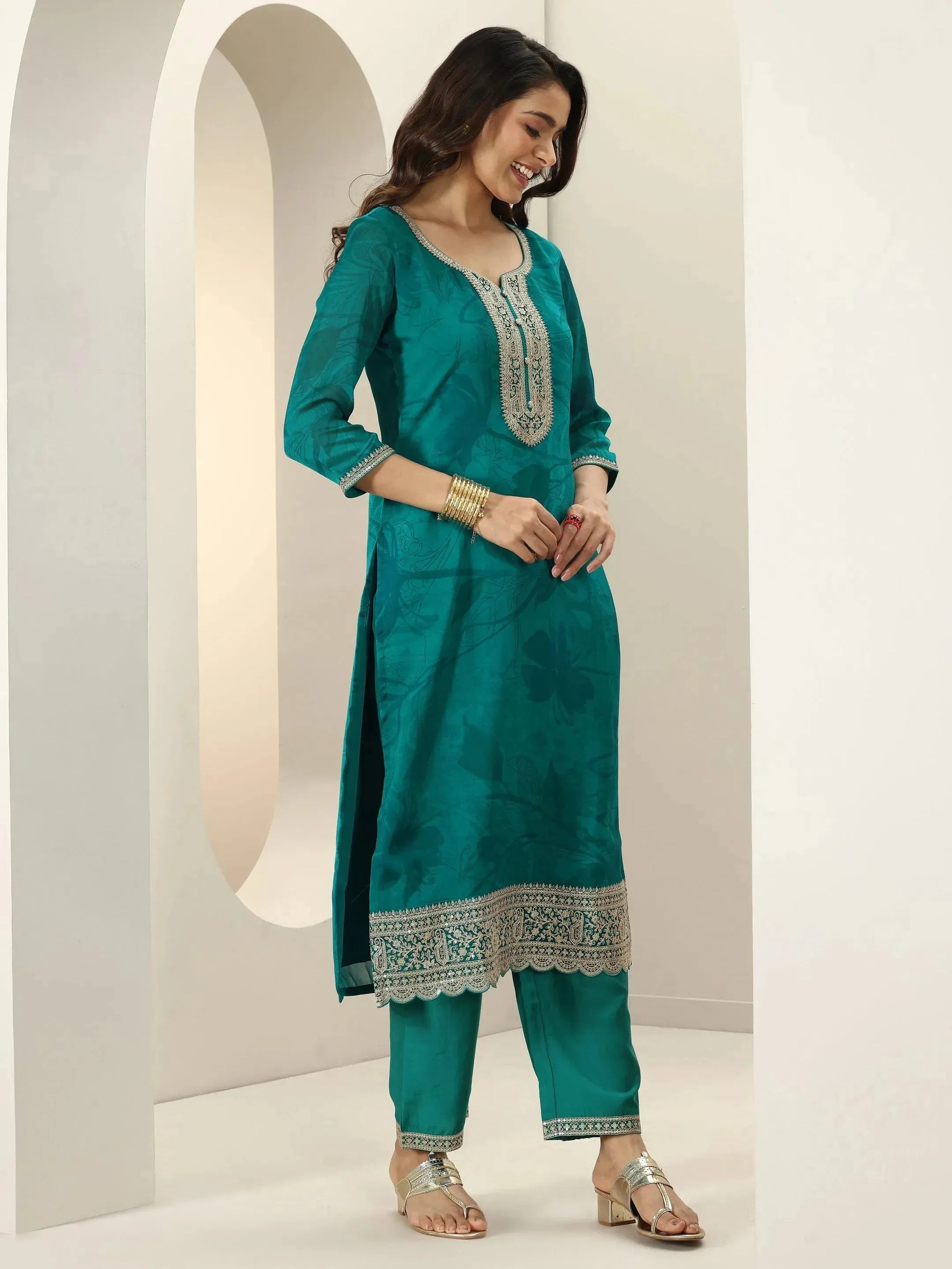 Libas Green Embroidered Silk Blend Straight Suit Sets With Dupatta