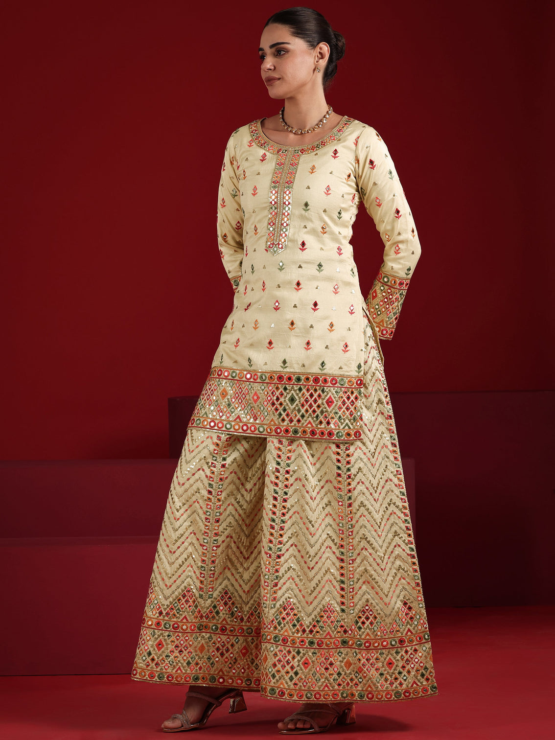 Mameraa Cream Embroidered Silk Blend Straight Suit Set With Dupatta