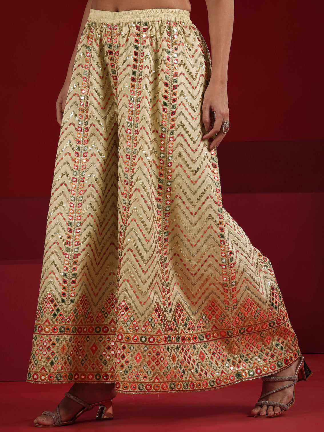 Mameraa Cream Embroidered Silk Blend Straight Suit Set With Dupatta