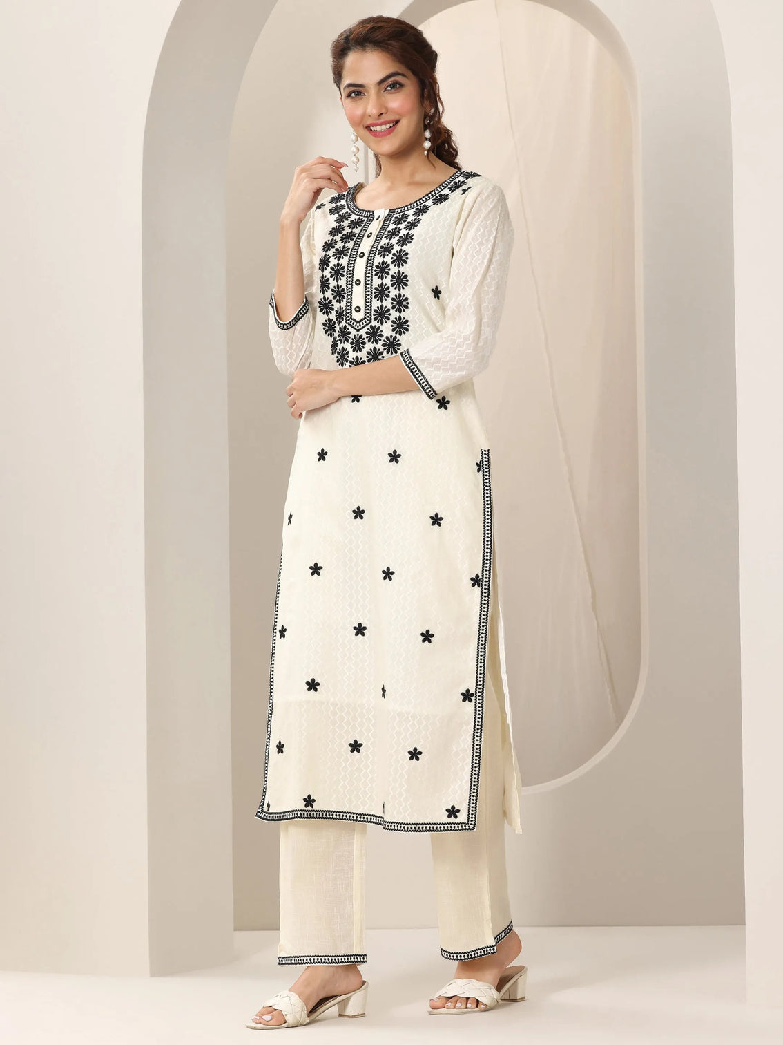 Mameraa Off White Embroidered Cotton Straight Suit Set With Dupatta