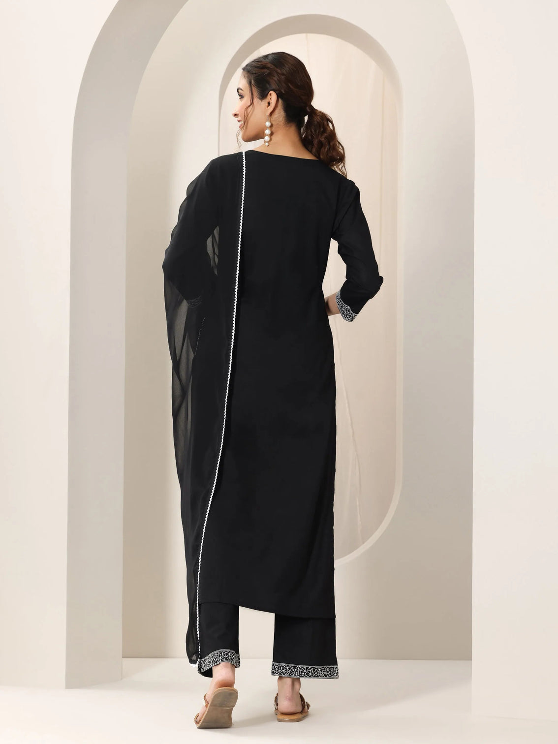 Mameraa Black Embroidered Cotton Straight Suit Set With Dupatta
