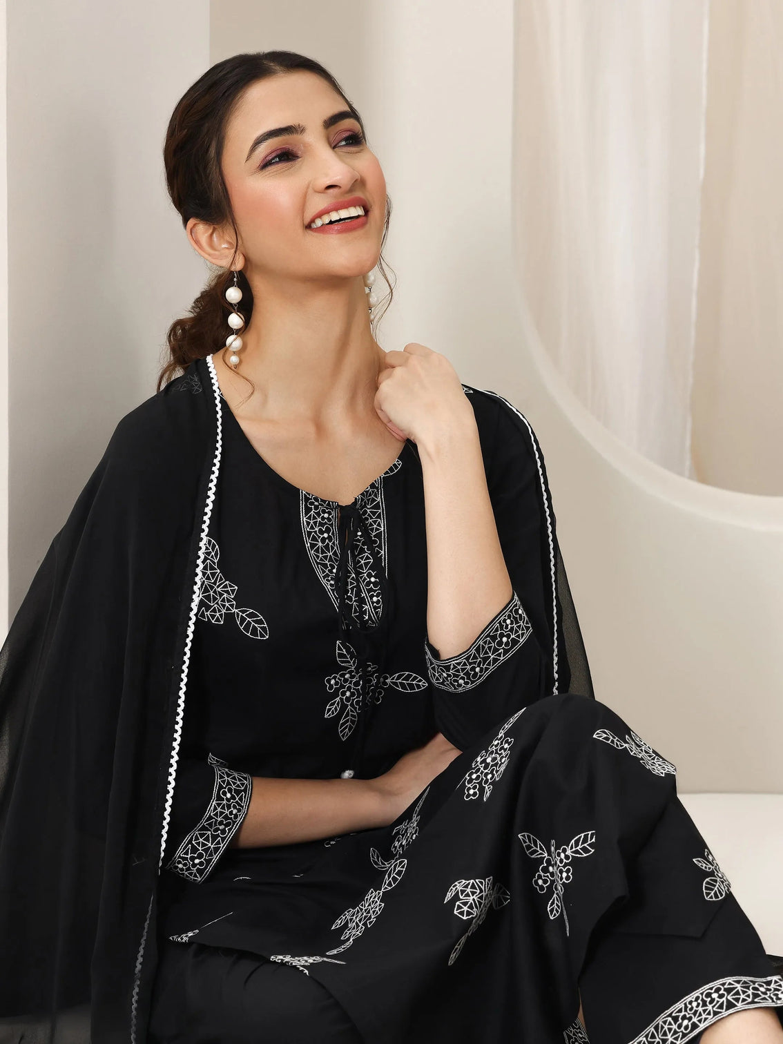 Mameraa Black Embroidered Cotton Straight Suit Set With Dupatta