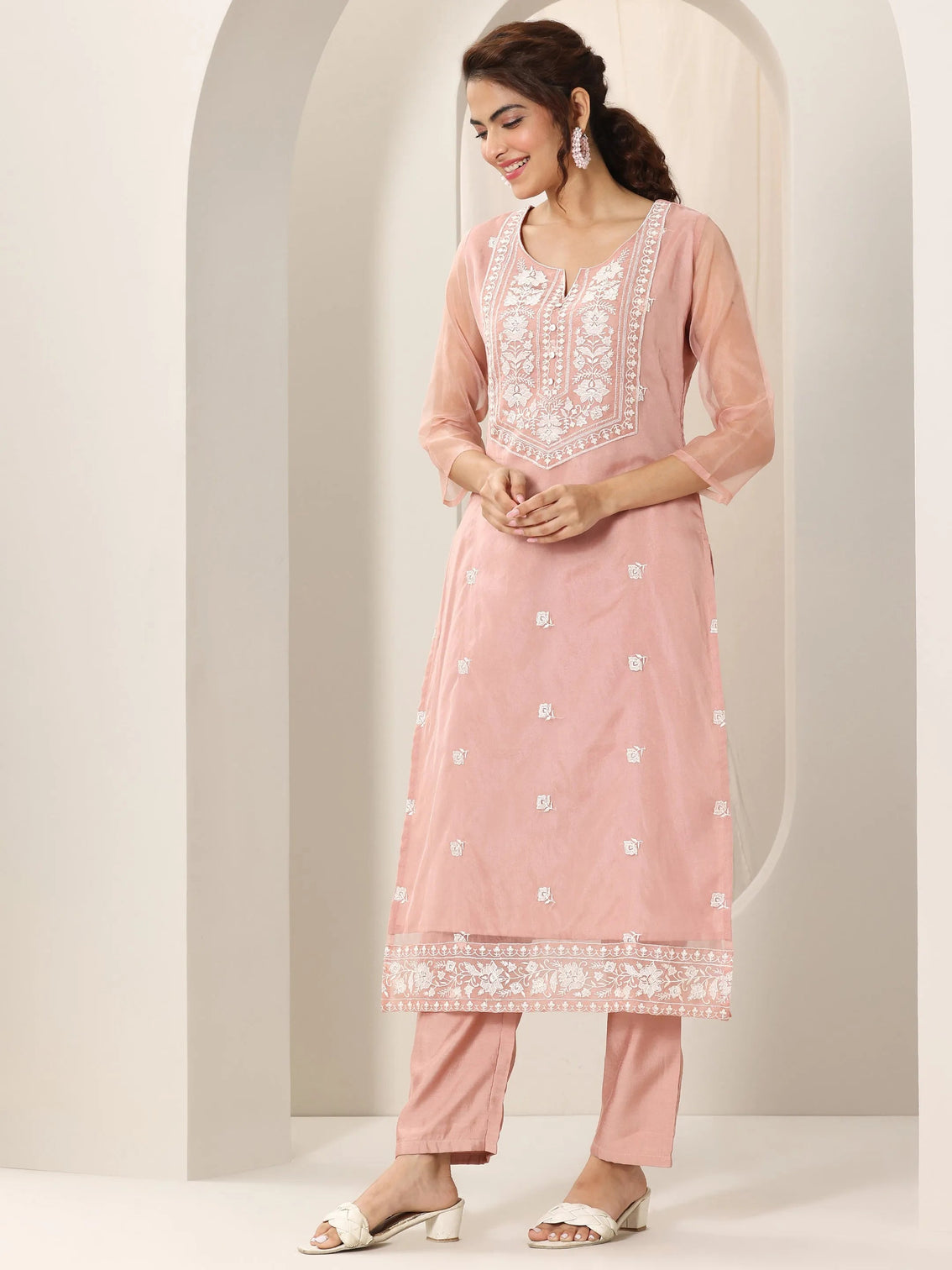 Mameraa Peach Embroidered Organza Straight Suit Set With Dupatta