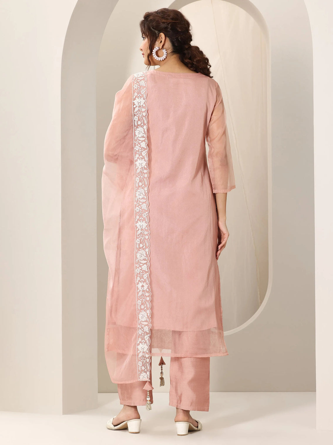 Mameraa Peach Embroidered Organza Straight Suit Set With Dupatta