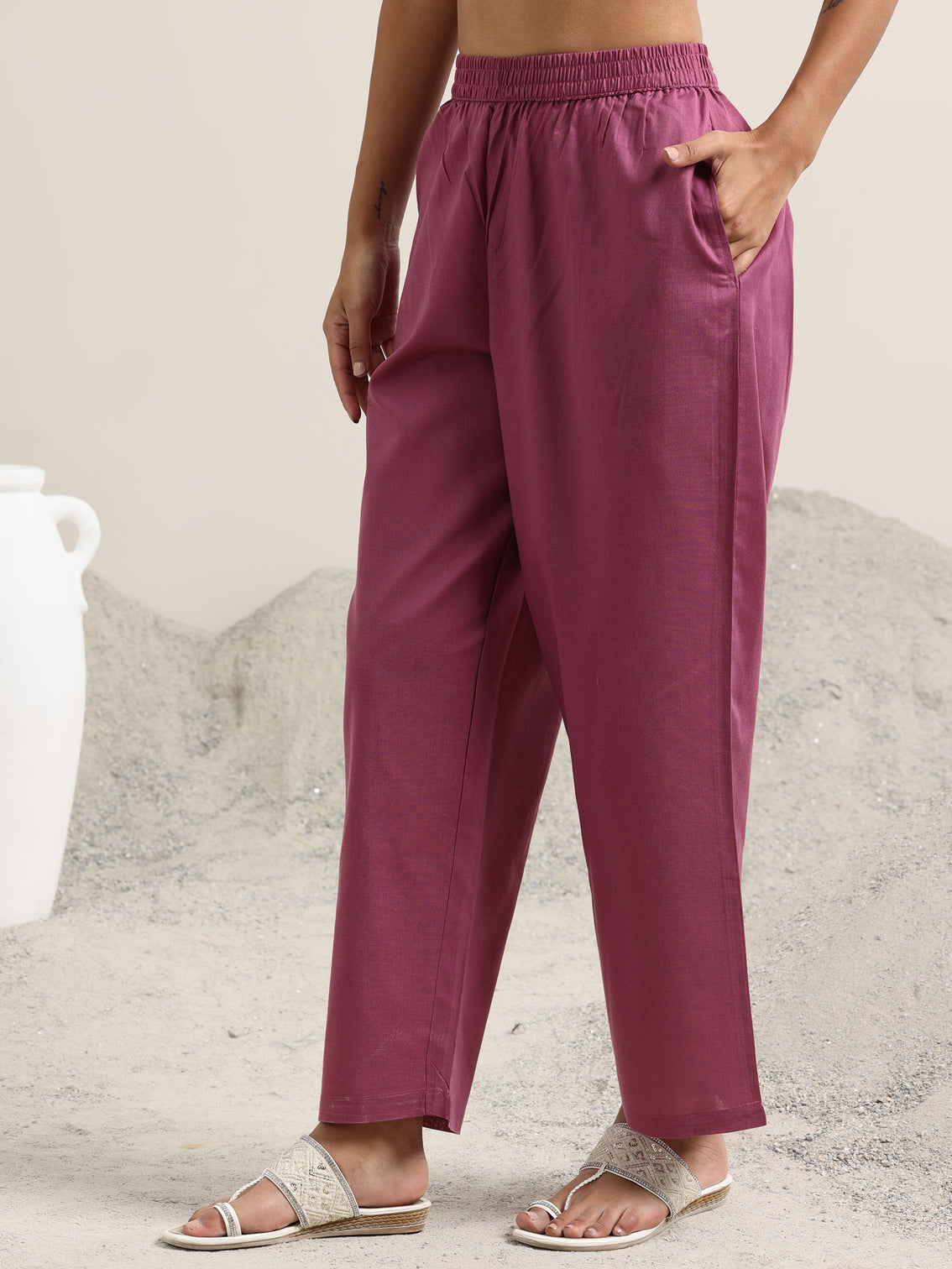 Mameraa Pink Printed Linen Straight Suit With Dupatta