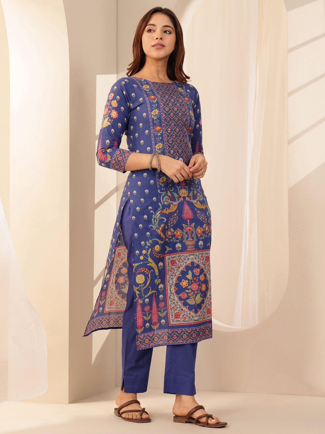 Mameraa Blue Printed Cotton Straight Suit Sets With Dupatta