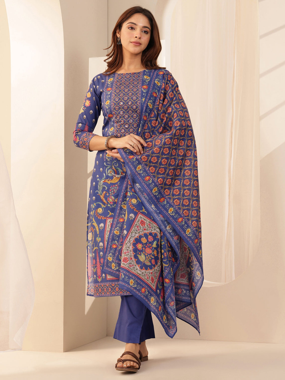 Mameraa Blue Printed Cotton Straight Suit Sets With Dupatta
