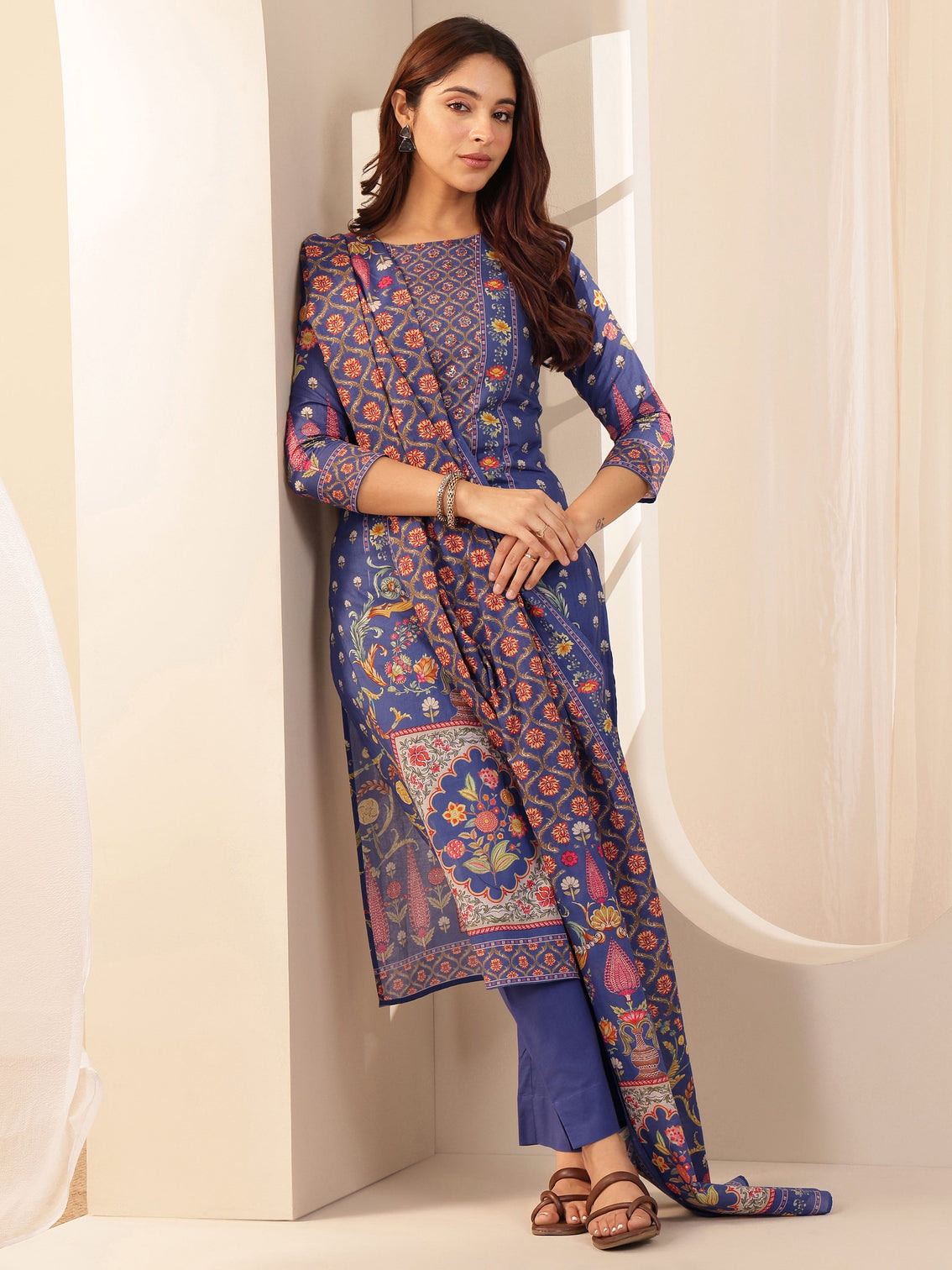 Mameraa Blue Printed Cotton Straight Suit Sets With Dupatta