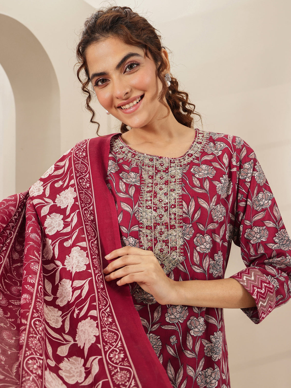 Mameraa Maroon Printed Cotton Blend Straight Suit Sets With Dupatta