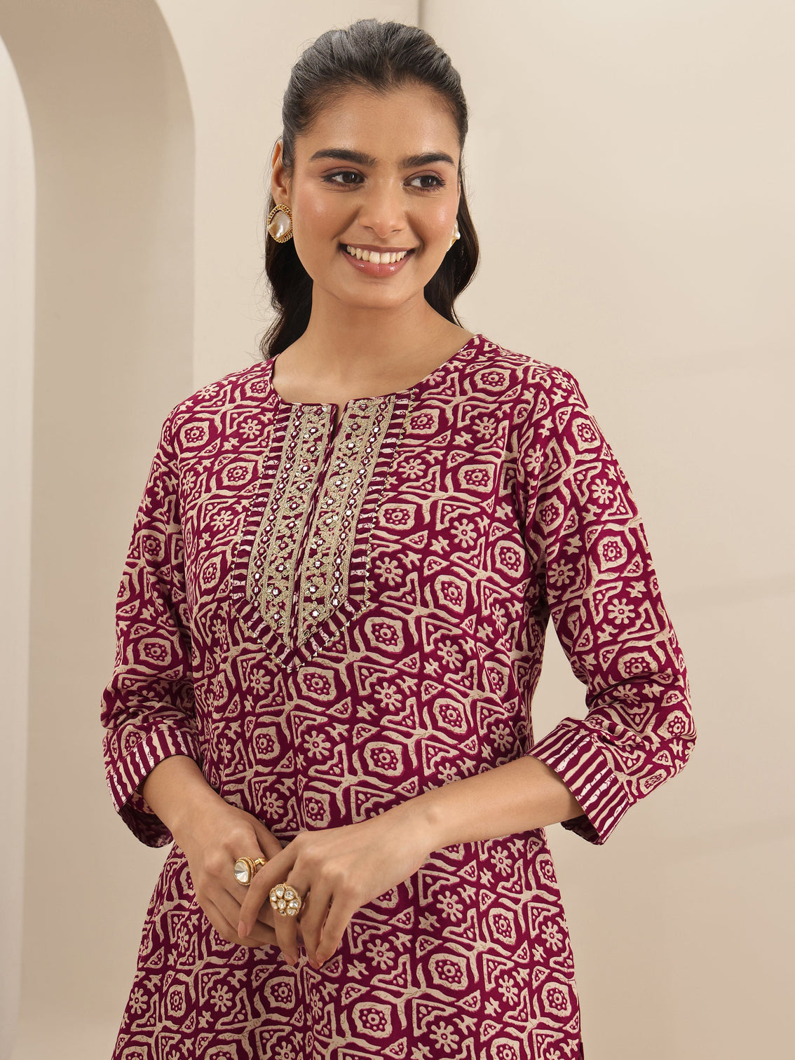 Mameraa Maroon Printed Cotton Blend Straight Suit Sets With Dupatta