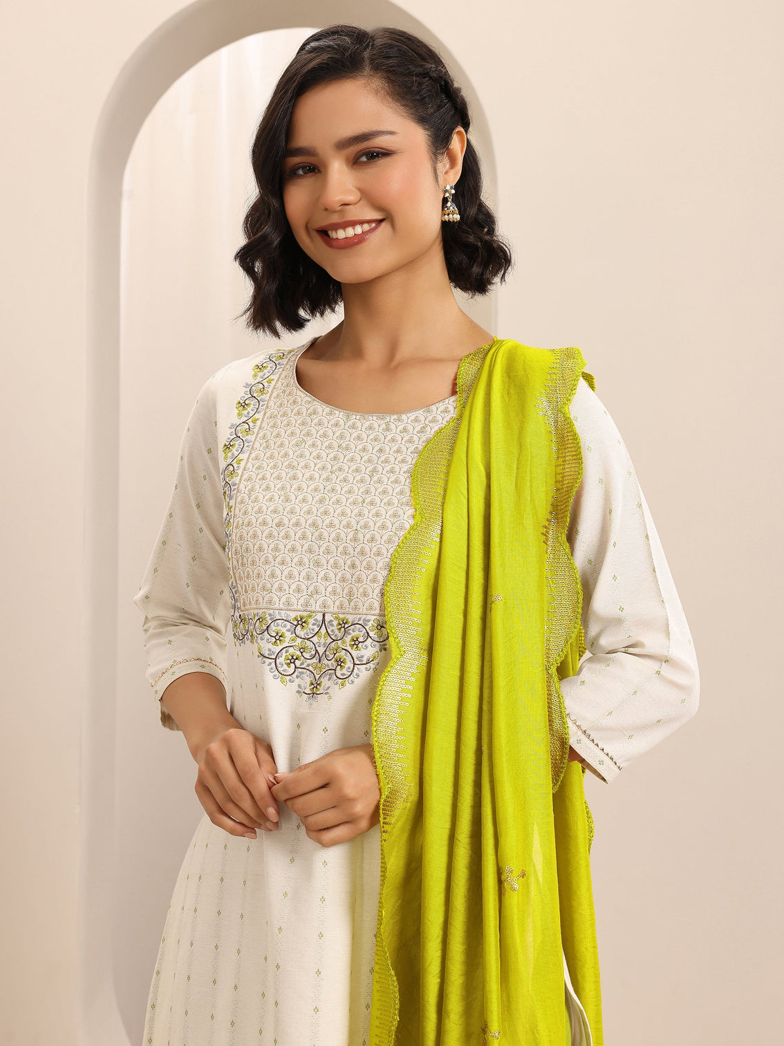 Mameraa White Woven Cotton Blend Straight Suit Set With Dupatta