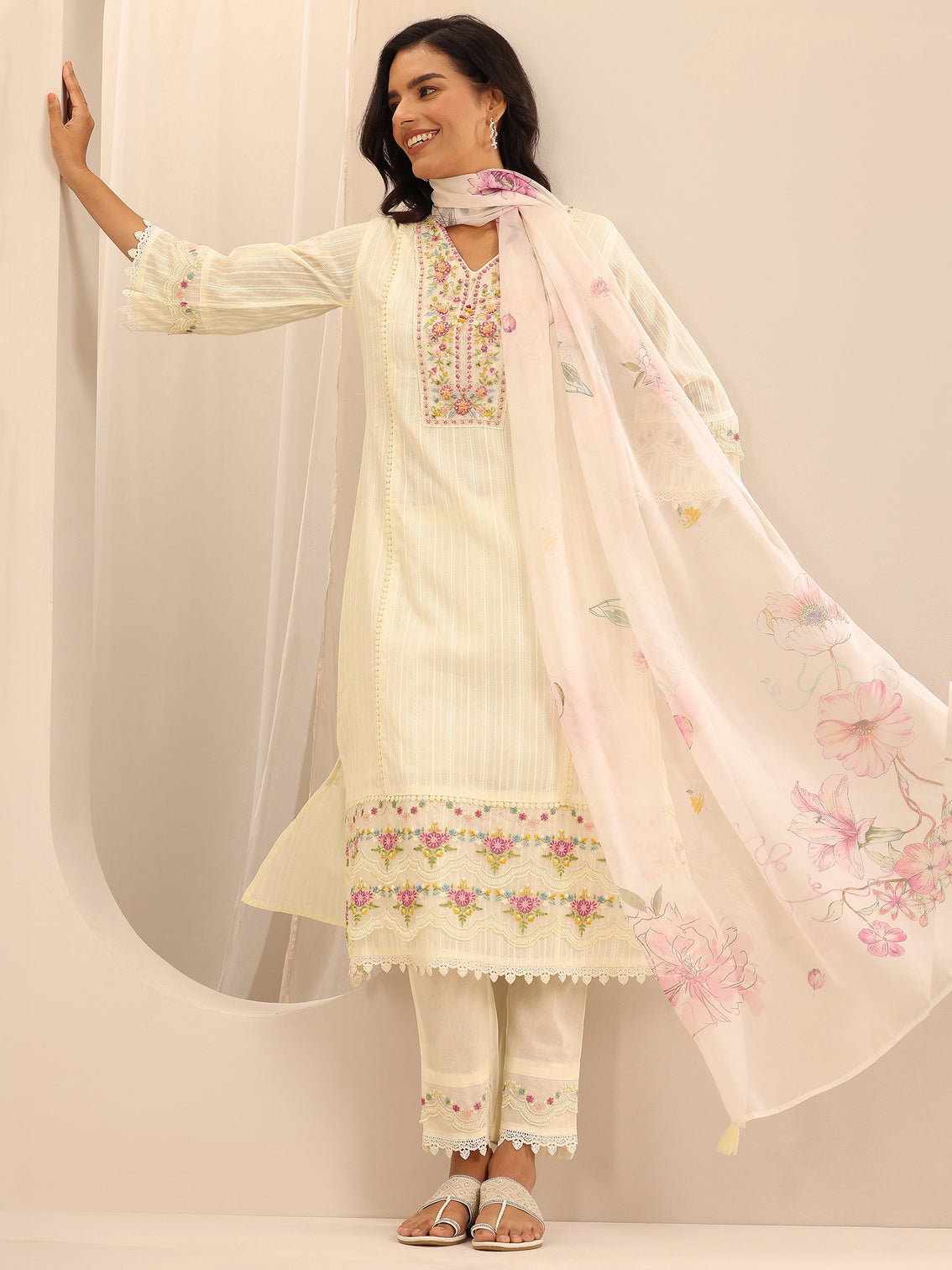 Mameraa Off white Embroidered Cotton Blend A-line Suit Set With Dupatta