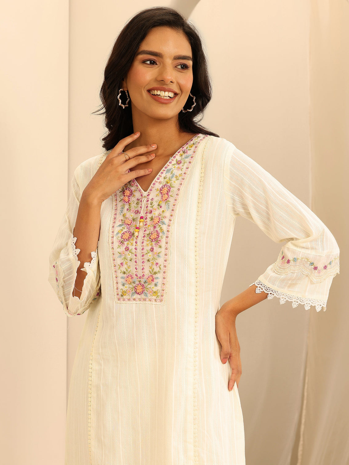 Mameraa Off white Embroidered Cotton Blend A-line Suit Set With Dupatta