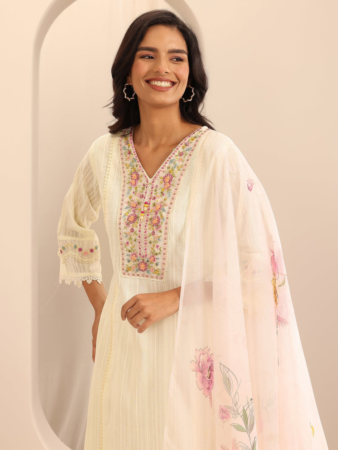 Mameraa Off white Embroidered Cotton Blend A-line Suit Set With Dupatta