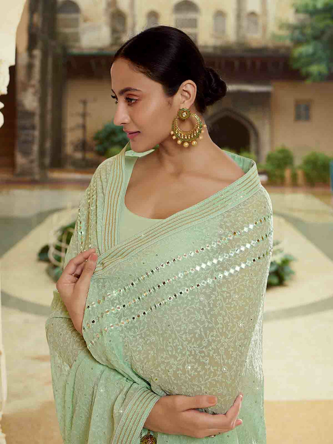 Green Georgette Saree With Unstitched Blouse