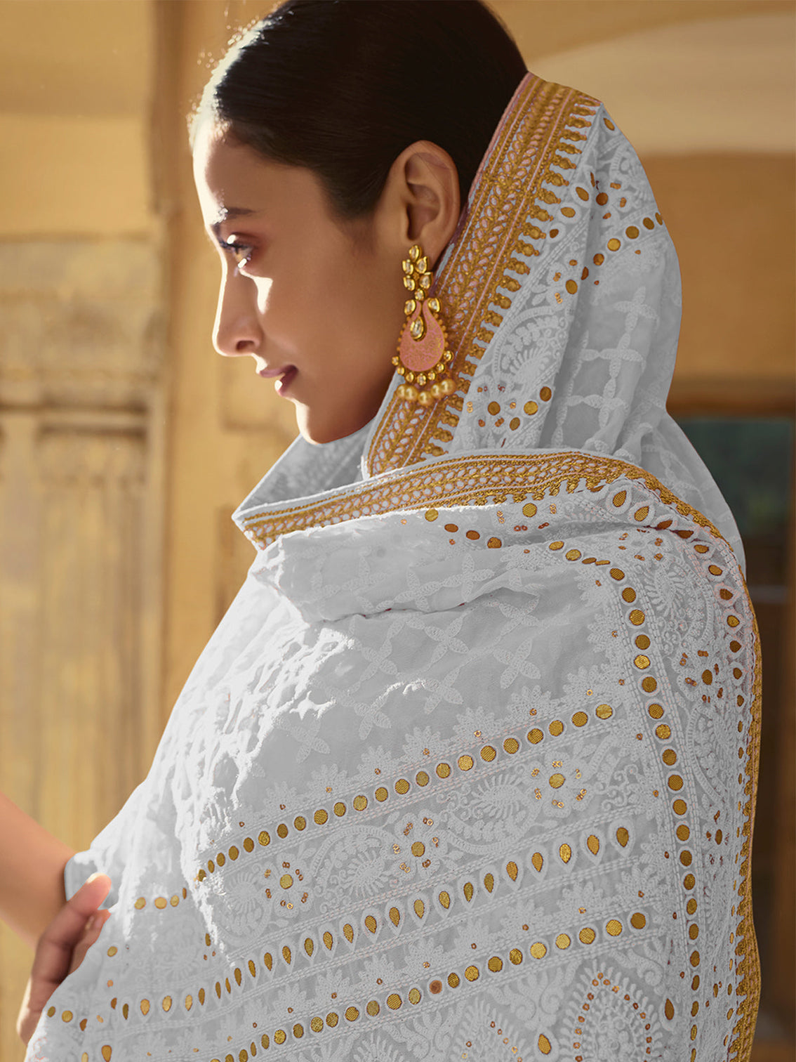 Grey Georgette Saree With Unstitched Blouse