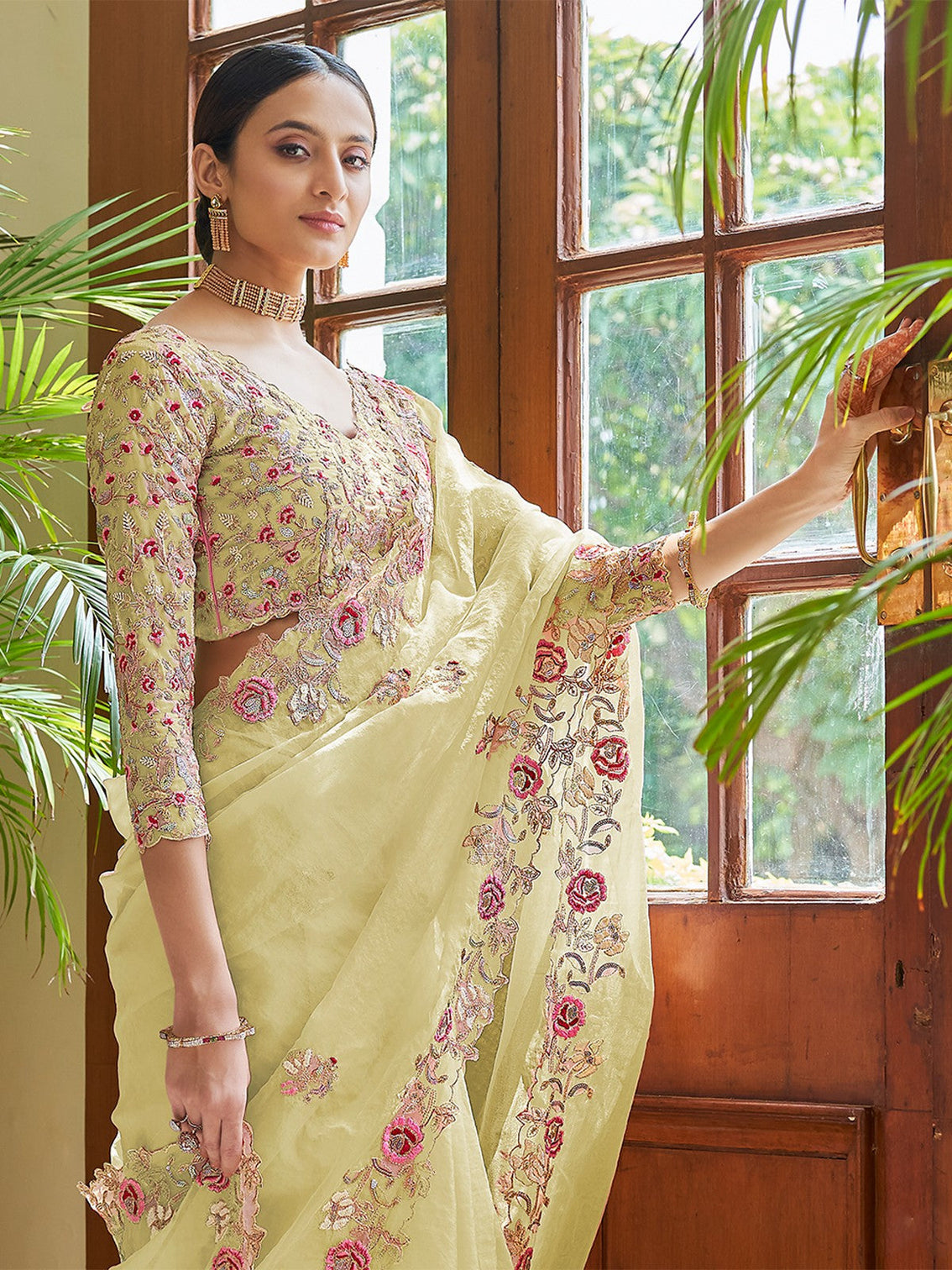 Yellow Organza Embroidered Saree With Unstitched Blouse