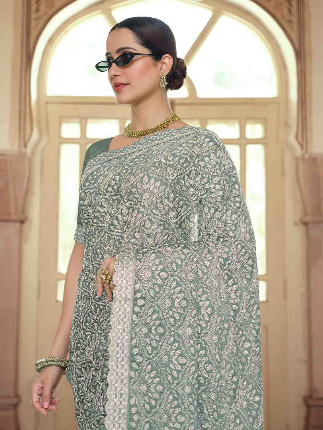 Grey Chiffon Saree With Unstitched Blouse