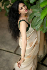 Luminous Beige Soft Silk Saree With Vestigial Blouse Piece