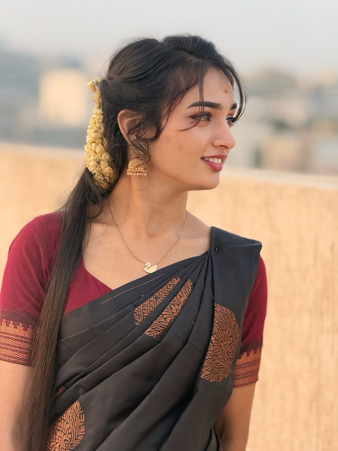 Nemesis Black Soft Silk Saree With Scrumptious Blouse Piece