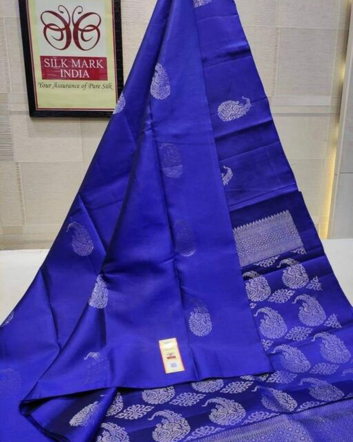 Refreshing Blue Soft Silk Saree With Flaunt Blouse Piece