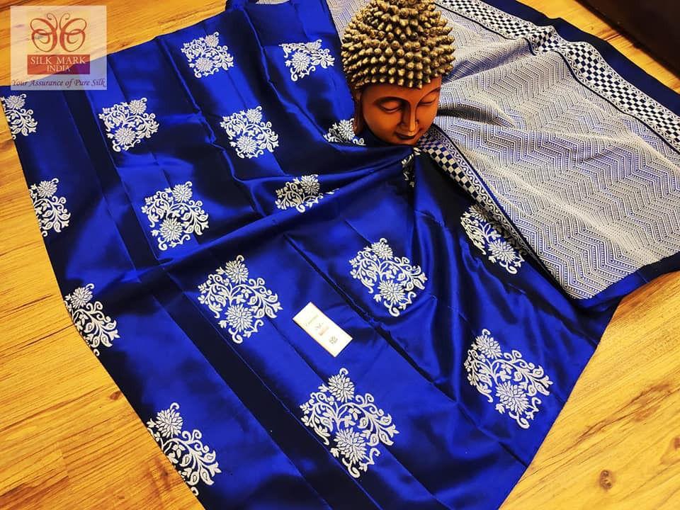 Adoring Royal Blue Soft Silk Saree With Efflorescence Blouse Piece