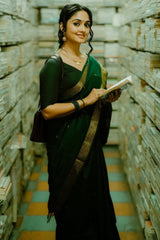 Piquant Dark Green Cotton Silk Saree With Deserving Blouse Piece