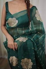 Glittering Green Linen Silk Saree With Demanding Blouse Piece