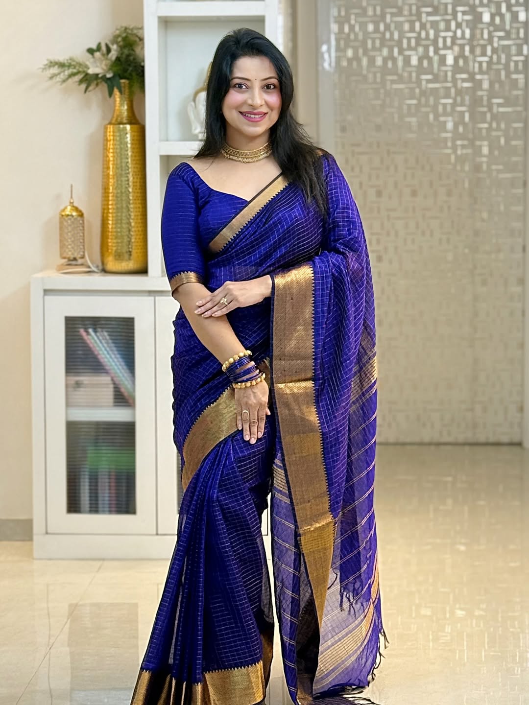 Supernal Royal Blue Soft Silk Saree With Pleasant Blouse Piece