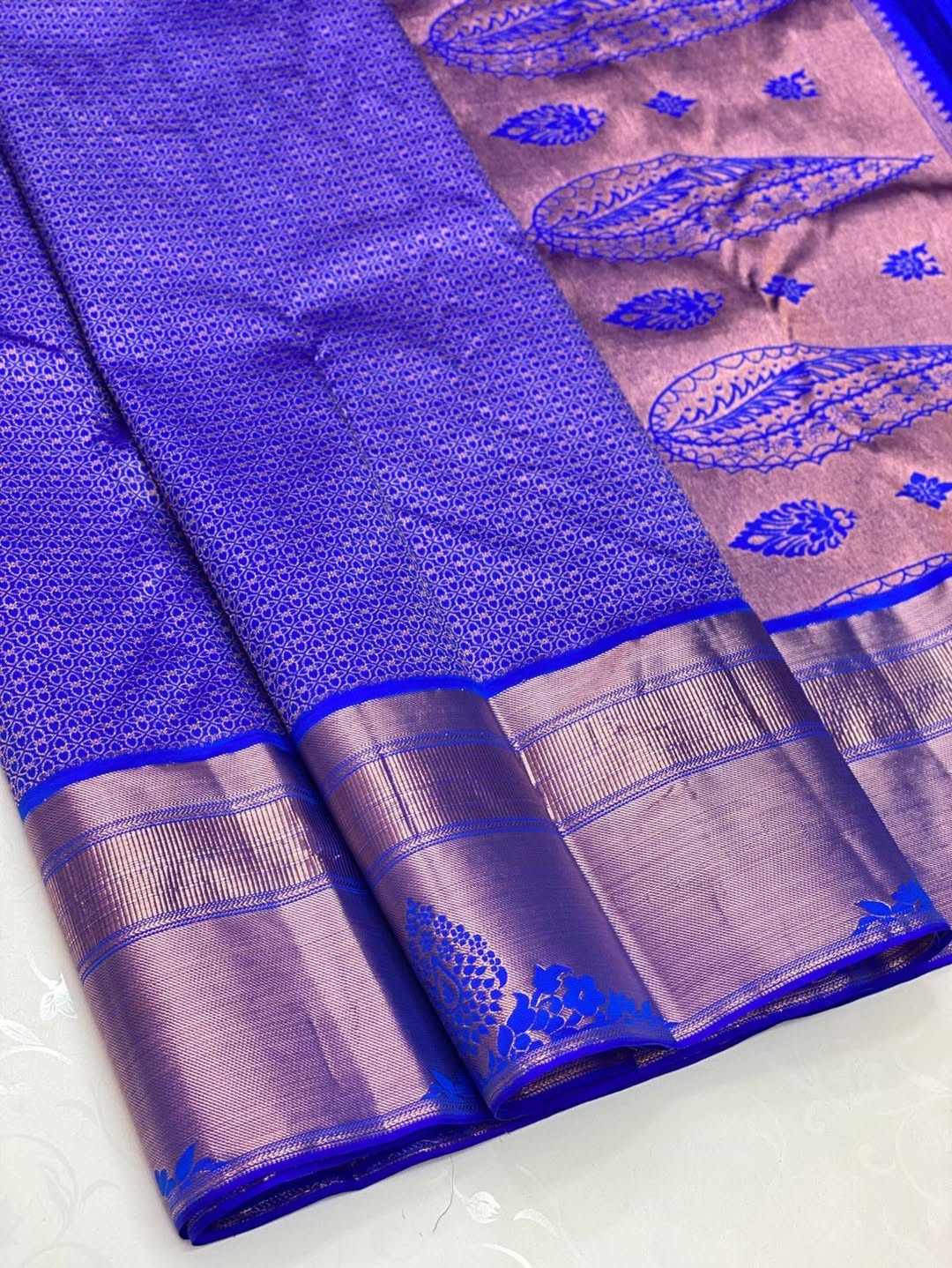 Eloquence Royal Blue Soft Silk Saree With Traditional Blouse Piece