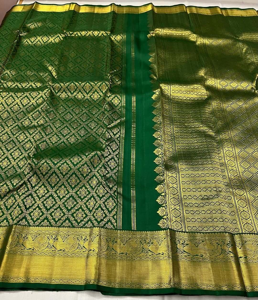 Charismatic Dark Green Soft Silk Saree With Redolent Blouse Piece