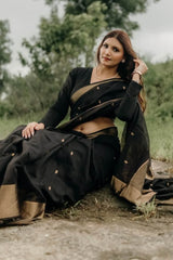 Posh Black Soft Silk Saree With Pretty Blouse Piece