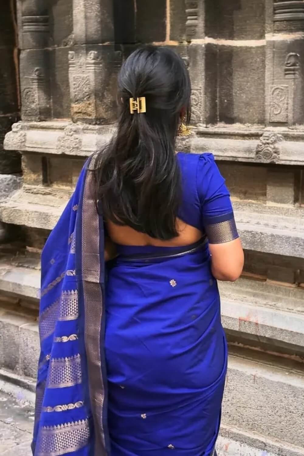 Ebullience Royal Blue Soft Silk Saree With Pleasurable Blouse Piece